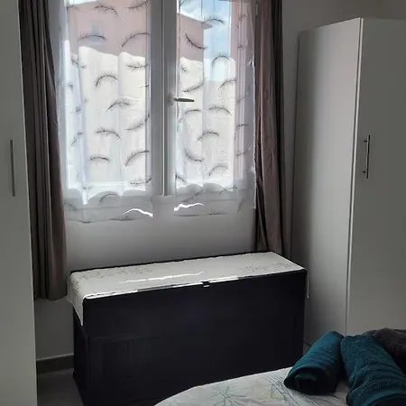 펜션 Grand T2 Et Jardin Proche Plages 르씨